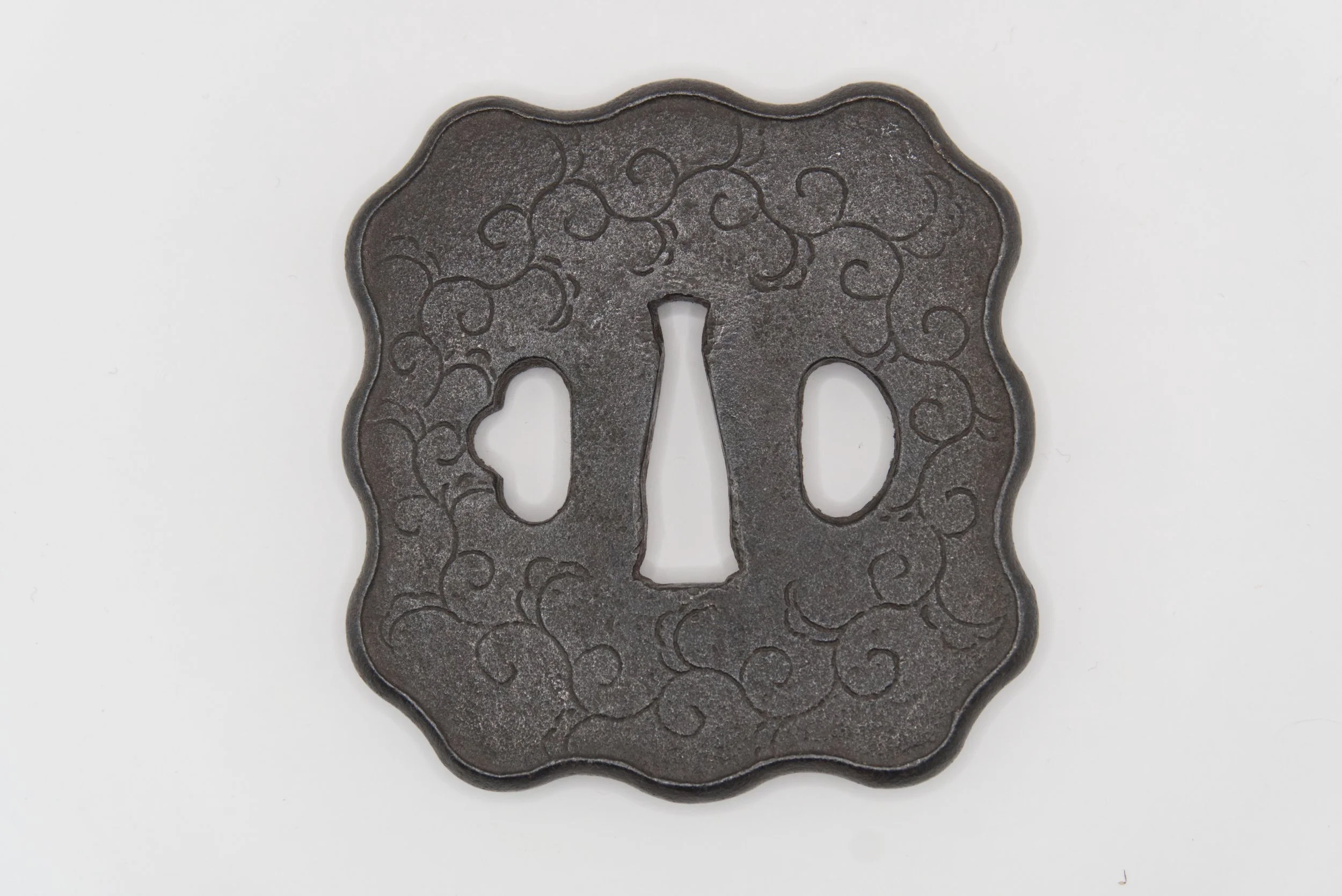 Item TS008 Nobuie Tsuba — Touken Takarado